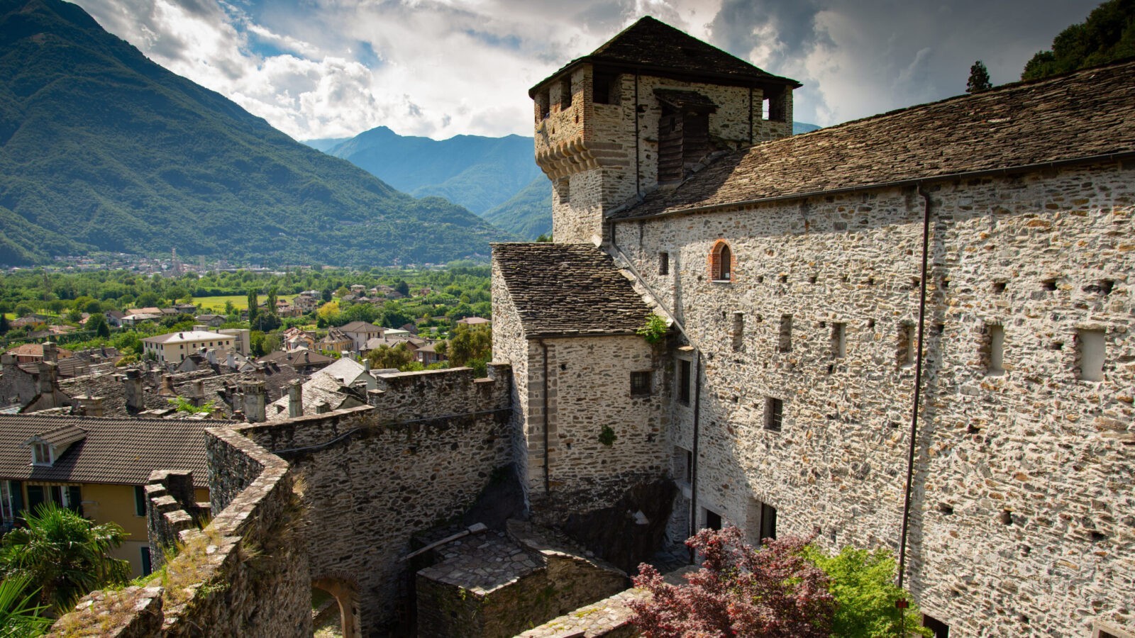 Vogogna e il suo Castello