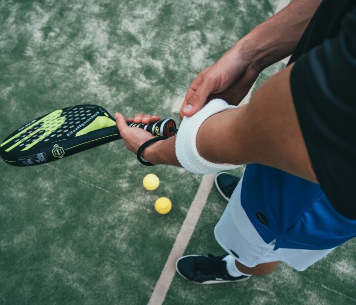 Padel Match Play with Coaching - Matchplay-Session für alle, die bereits Padel spielen und ein organisiertes Spiel unter Anleitung eines qualifizierten Trainers am Lago Maggiore bestreiten möchten.

Das Angebot ist auf Anfrage verfügbar: Bitte wenden Sie sich daher an das Consorzio Maggiore, um die Verfügbarkeit des gewünschten Datums und der gewünschten Uhrzeit zu prüfen.
E-Mail: info@consorzio-maggiore